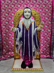 Cardiff Temple Murti Darshan