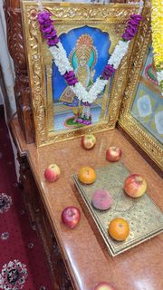 Cardiff Temple Murti Darshan