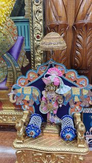 Cardiff Temple Murti Darshan