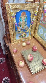 Cardiff Temple Murti Darshan