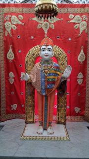 Cardiff Temple Murti Darshan
