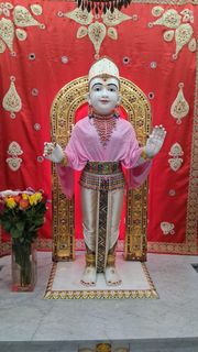 Cardiff Temple Murti Darshan