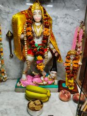 East London Temple Murti Darshan