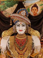 Harrow Temple Murti Darshan