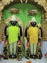 Junagadh Temple Murti Darshan