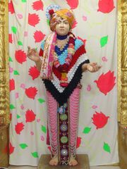 Junagadh Temple Murti Darshan