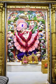 Vadtal Temple Murti Darshan