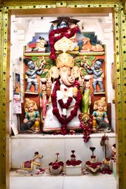Vadtal Temple Murti Darshan