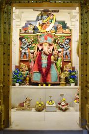Vadtal Temple Murti Darshan