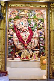 Vadtal Temple Murti Darshan