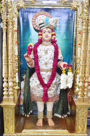 Vadtal Temple Murti Darshan