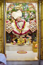 Vadtal Temple Murti Darshan