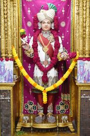 Vadtal Temple Murti Darshan