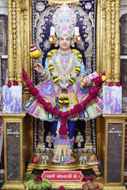 Vadtal Temple Murti Darshan