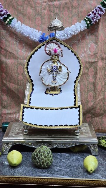 Bolton Temple Murti Darshan