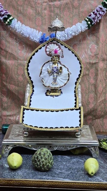 Bolton Temple Murti Darshan