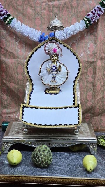 Bolton Temple Murti Darshan