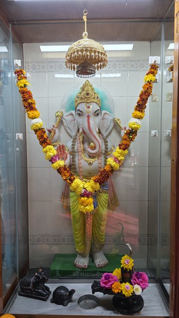 Bolton Temple Murti Darshan