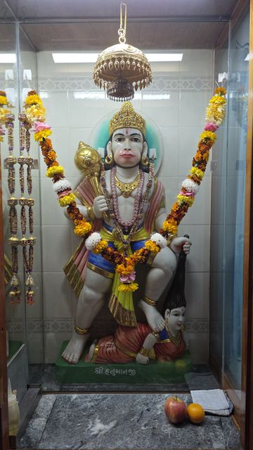 Bolton Temple Murti Darshan