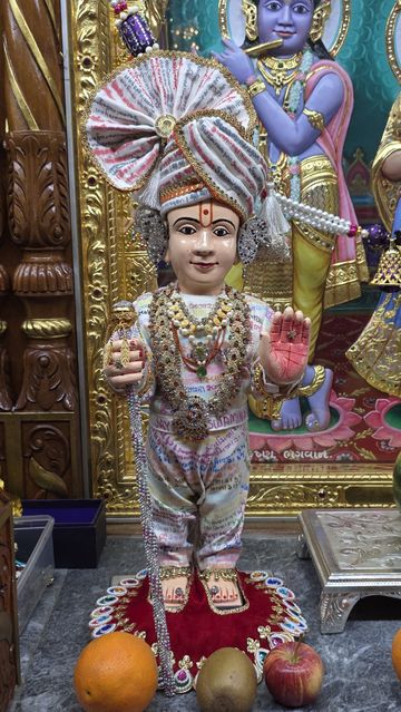 Bolton Temple Murti Darshan