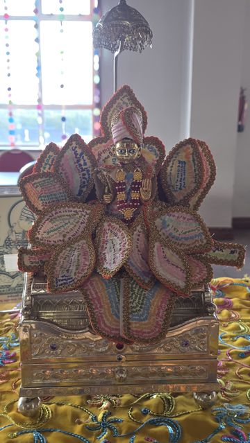 Bolton Temple Murti Darshan