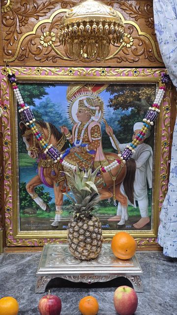 Bolton Temple Murti Darshan