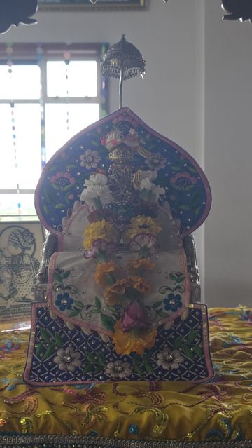 Bolton Temple Murti Darshan
