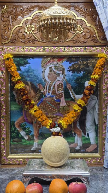 Bolton Temple Murti Darshan
