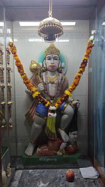 Bolton Temple Murti Darshan