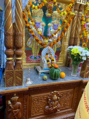 Bolton Temple Murti Darshan