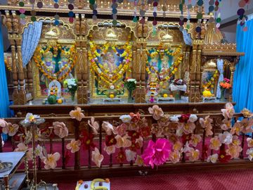 Bolton Temple Murti Darshan