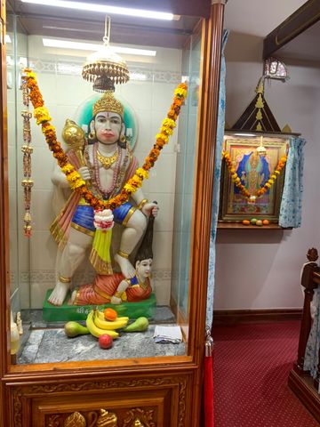 Bolton Temple Murti Darshan