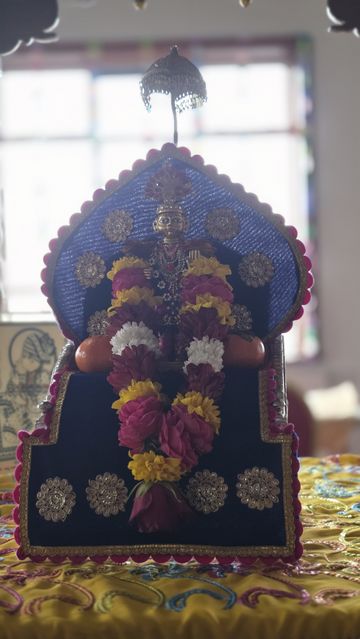 Bolton Temple Murti Darshan