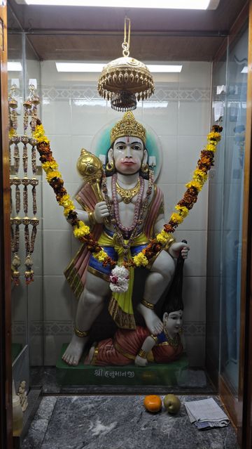 Bolton Temple Murti Darshan