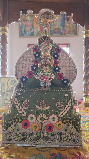 Bolton Temple Murti Darshan