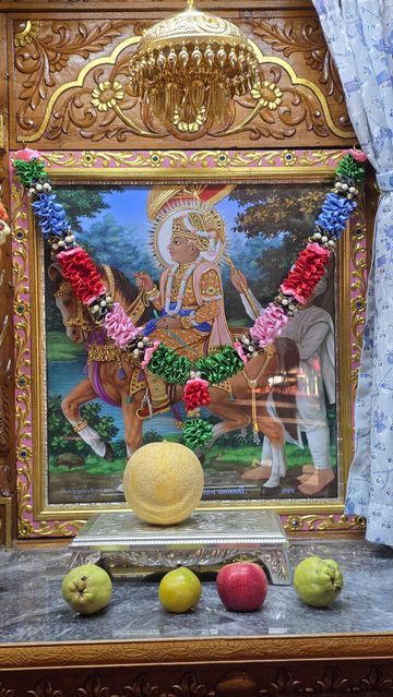 Bolton Temple Murti Darshan
