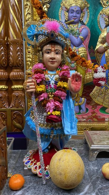 Bolton Temple Murti Darshan