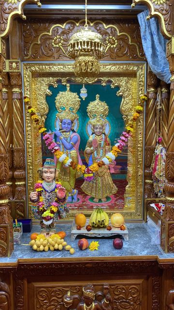 Bolton Temple Murti Darshan