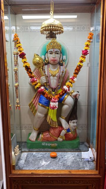 Bolton Temple Murti Darshan