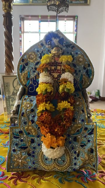 Bolton Temple Murti Darshan