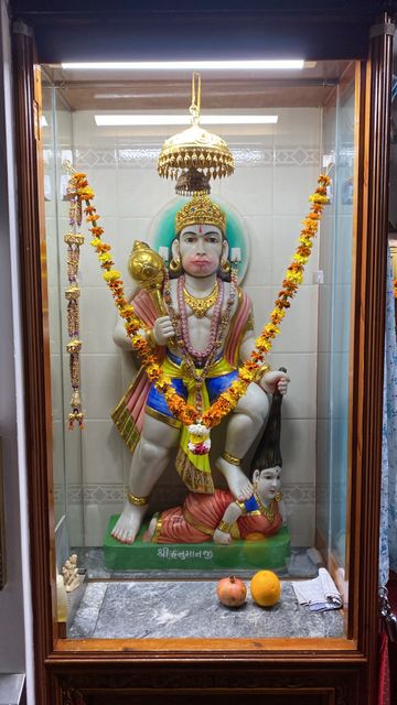 Bolton Temple Murti Darshan
