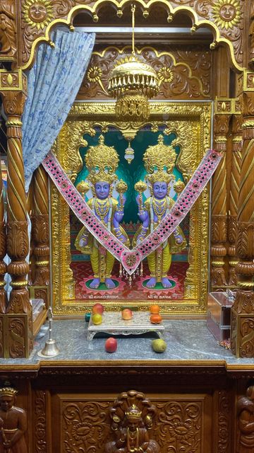 Bolton Temple Murti Darshan