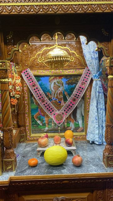 Bolton Temple Murti Darshan
