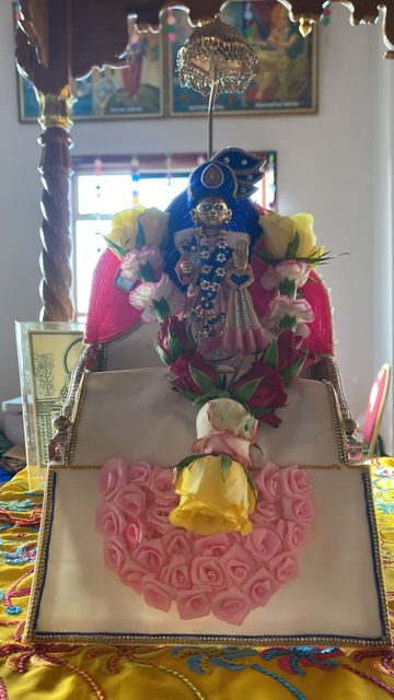 Bolton Temple Murti Darshan