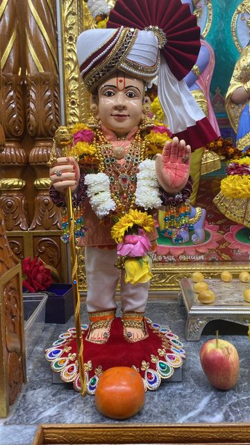 Bolton Temple Murti Darshan