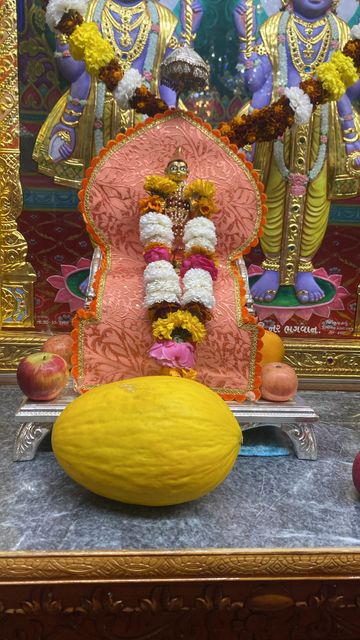 Bolton Temple Murti Darshan