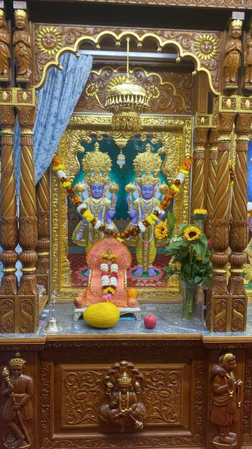 Bolton Temple Murti Darshan