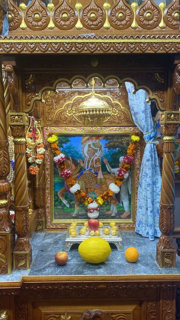Bolton Temple Murti Darshan