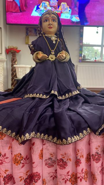 Bolton Temple Murti Darshan