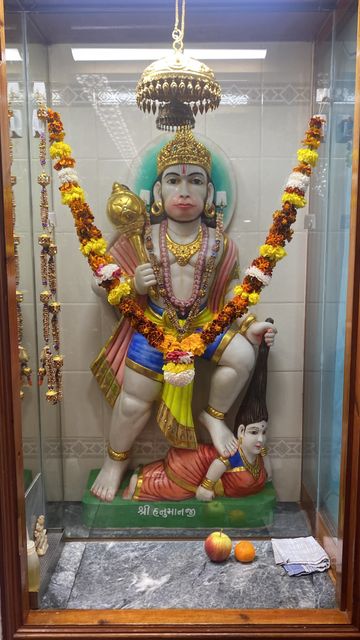 Bolton Temple Murti Darshan